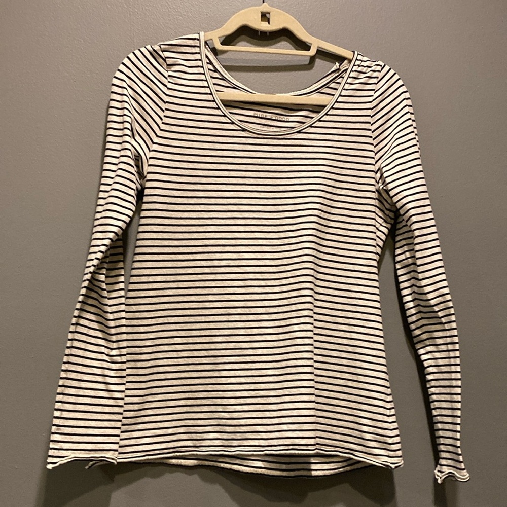 Pure + Good, Anthropologie  scoop neck top. size L